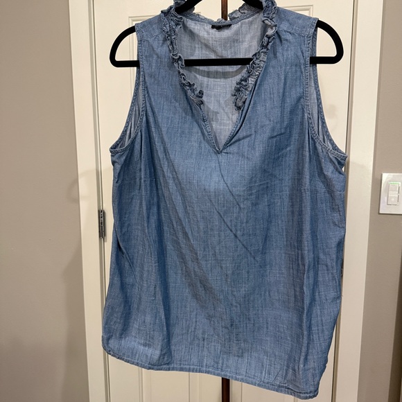 Talbots RUFFLE TRIM SLEEVELESS SHELL - DENIM SLUB - Picture 2 of 5